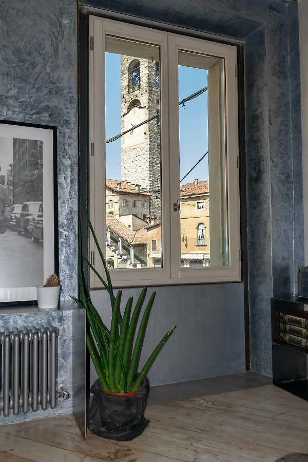 Flora Inn Flora I - Appartamento Nel Cuore Di Piazza Vecchia Bergamo Italy